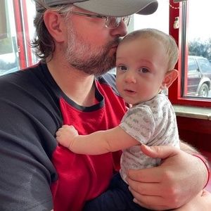 Meet your Posher, Casey